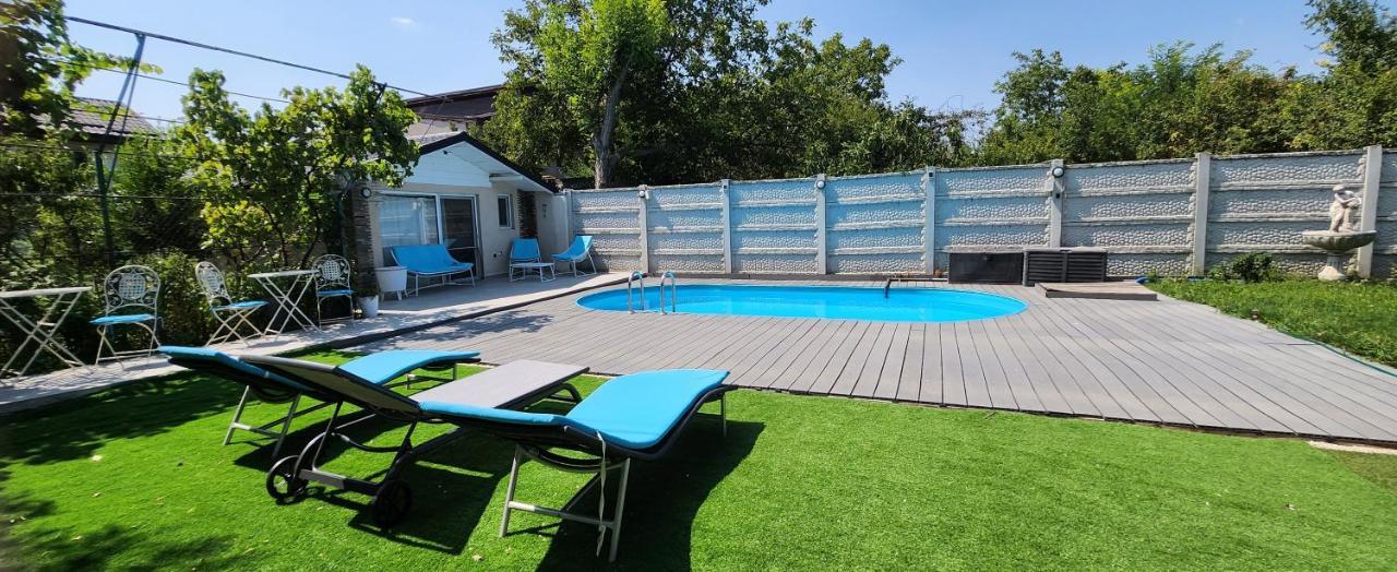 Morii Lake Pool Villa Бухарест Экстерьер фото